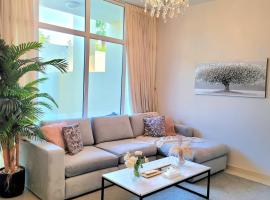 Chic 3BR Villa Victoria, Kids Fun, Waterpark!, alojamiento en ‘Ūd al Bayḑāʼ