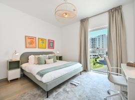 Yas Canal 2 Premium Apartment Near the Canal and F1, aparthotel v destinaci Abu Dhabi