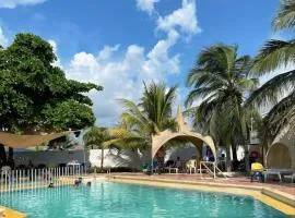 Hotel Tropical Inn