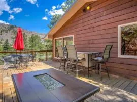 Serenity Pines Hideaway w HotTub