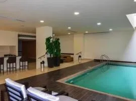Suite Completa Parqueo Piscina Gym Buena Vista Tranquilo