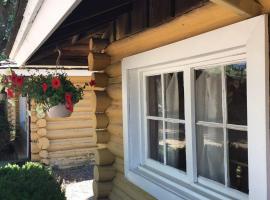 Ashton Log Cabins, hôtel à Ashton