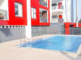 Beaufort Cozy Luxury Hideout with Restaurant, FREE Swimming pools & Gym, 10 mins from Airport, 24-7 Security Guards, Backup Power, Close to Tourist Attractions, hotel a Accra