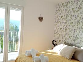 Casa Coruja, guest house in Ponte da Barca