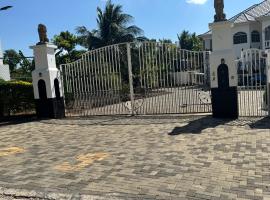 Thebreeze2022, &xi;&epsilon;&nu;&omicron;&delta;&omicron;&chi;&epsilon;ί&omicron; &mu;&epsilon; &pi;ά&rho;&kappa;&iota;&nu;&gamma;&kappa; &sigma;&epsilon; Kupuis