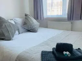 Klinspaces for contractors and family holidays