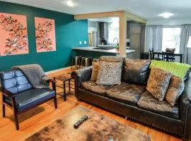 Enchanting Upper Unit with City Charm