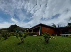 Belcruz family lodge
