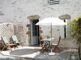 Gîte charmant et équipé avec terrasse, proche de la mer à Talmont-Saint-Hilaire - FR-1-426-328
