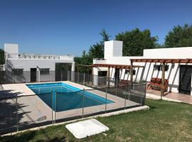 Cabañas Al atardecer, homestay in Mina Clavero