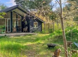 2 Bedroom Gorgeous Home In Orø
