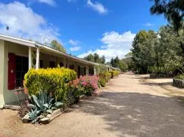 Sierra Pelona Motel