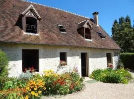 Gîte familial avec grand jardin fleuri, cheminée et activités extérieures, proche Petite Cité de Caractère - FR-1-497-38