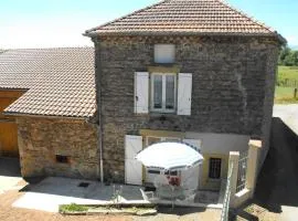 Gîte paisible avec jardin privatif, proche Loire et balades, pour 11 personnes, animaux acceptés - FR-1-496-86