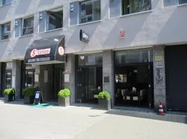 車站- 背包客旅舍