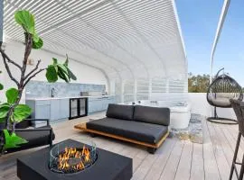 Stunning Rooftop Retreat with Private Jacuzzi