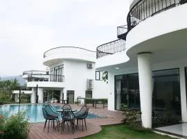 2 Detached 3BR Lakeview Villas Ivory Hoa Binh