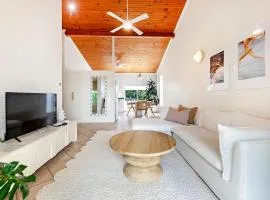 Driftwood Loft - Tropical Gateway to Bayfront & CBD