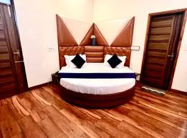Hotel Woodcrest by Sidham Group !! Comfortable and Peaceful Stay !! Top Rated !! Preferred Hotel Chain