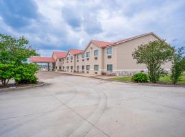 Texan Inn By OYO Beeville US-181，Beeville的飯店