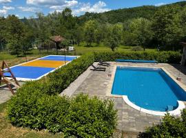 Holiday Home Faruk, hotel a Račić