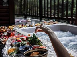 Thulamela Couples Retreat, hotel v destinaci Hazyview