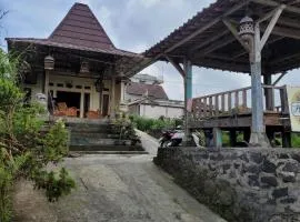 Ayem Tentrem Homestay