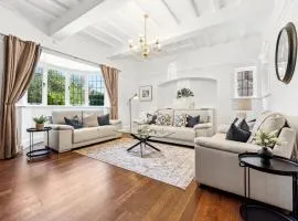 Windsor Manor - Luxury 5-bed Retreat in Solihull