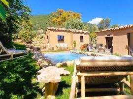 Domaine de Gialla Bergerie Figa, 4 pers, piscine chauffée, 10 mn plage, hotel a Arraggio