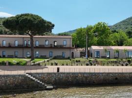 Porto Baratti Residence, hotel v destinaci Baratti