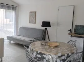 Cocon avec piscine et clim sur la Côte d'Azur