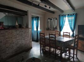 Maison en pierre pour 6-jardin &animaux bienvenus, Hotel in Languidic
