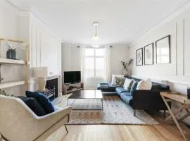 Elegant 6 Bed Home with Garden & Balcony By Harrods