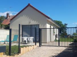 La petite maison dans la pâture、Vaudricourtのヴィラ