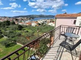 Apartments Mato with balconies, garden & the sea view