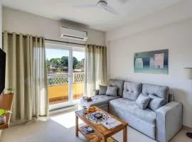 Green Escape 2 BHK Apartment by tisyastays