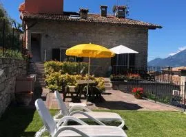 Wohnung Nr 2 Im Casa Mary Mit Balkon Und Seeblick