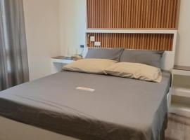 Studio Unit at Mesavirre, hotel en Sampong