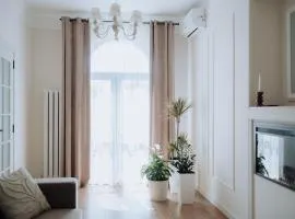 Historic Center 1BR Workspace & Fireplace