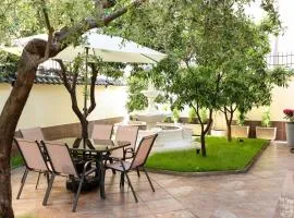 Private Villa With Garden And Comfort - Close To City Center