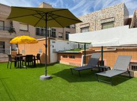 Casa Velarde - Garrucha، فندق في غاروشا