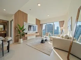Luxurious 1-Bedroom Residence in Grande, Downtown