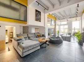Luxury Apartment with Pool