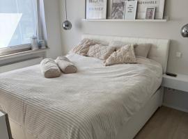 Zentral mit Garten für bis zu 6 Personen, hotel v destinaci Paderborn