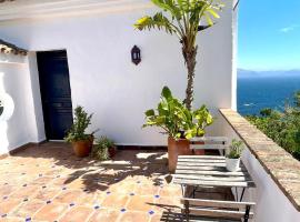 Bunker House, hotel em Algeciras