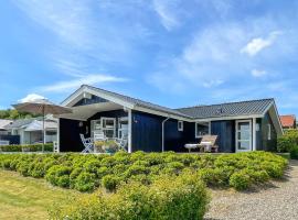 Stunning Home In Sjølund With Kitchen, hotel v destinaci Sjølund