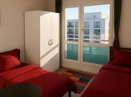 Ideal für Monteure 3 Zimmer Apartment mit Küche, Waschmaschine, Bad, WiFi, Flat TV usw