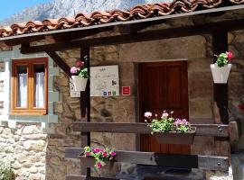 La Casuca ONE De Lebeña, hotel in Lebena