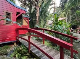 Le MORNE Aux F0US Cabanes & Jardin Tropical