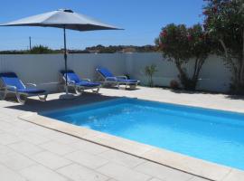 Villa in Salgados Golf - Albufeira, hotel in Guia